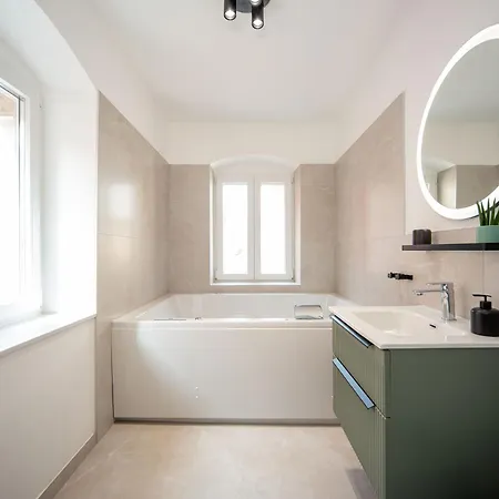 Penzion Lu Heritage & Palace 4*