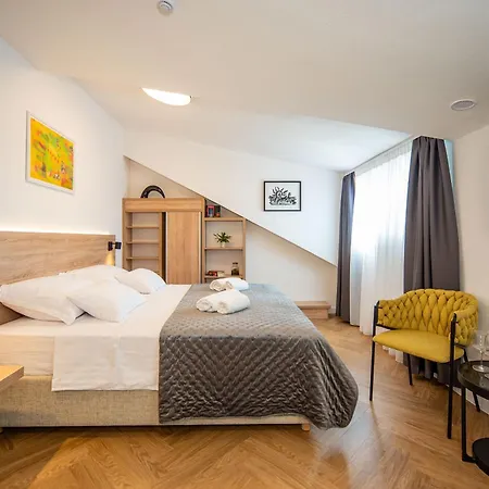 Lu Heritage & Palace Penzion