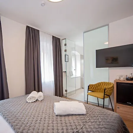 Lu Heritage & Palace Сплит