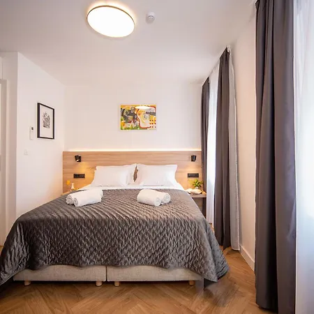 Lu Heritage & Palace 4* Сплит