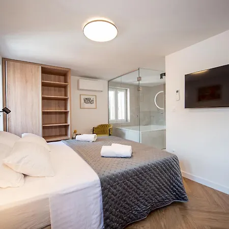 Lu Heritage & Palace Gæstehus Split