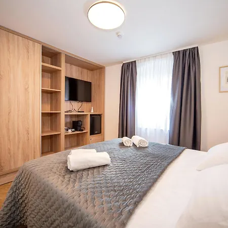 Lu Heritage & Palace Gæstehus 4*