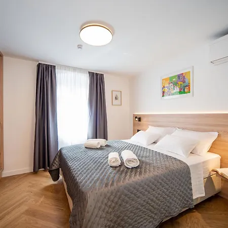 Lu Heritage & Palace Gæstehus Split