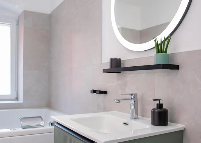 Πανσιόν Lu Heritage & Palace Σπλιτ