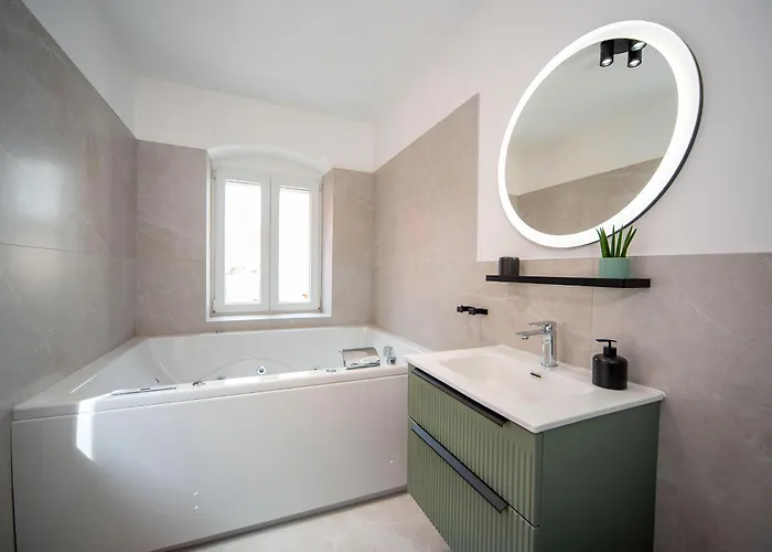 Πανσιόν Lu Heritage & Palace