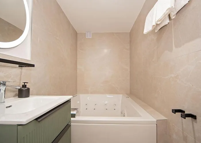 Lu Heritage & Palace Πανσιόν 4*