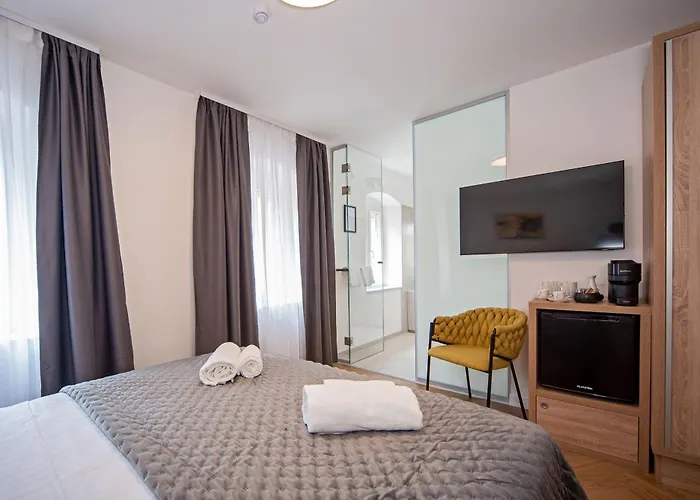 Lu Heritage & Palace Σπλιτ