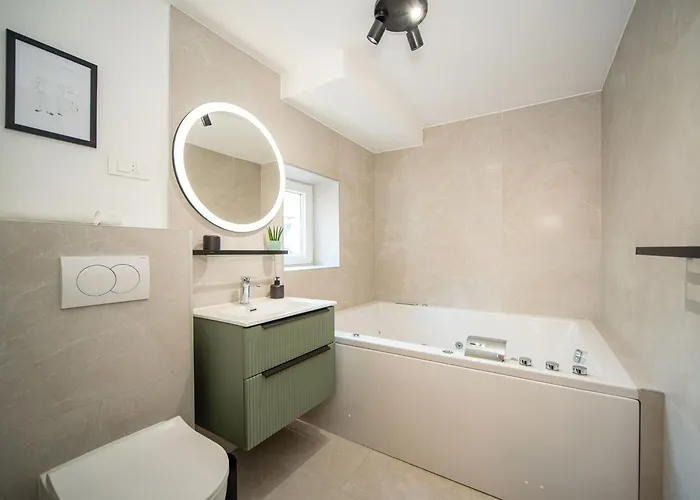 Πανσιόν Lu Heritage & Palace Σπλιτ