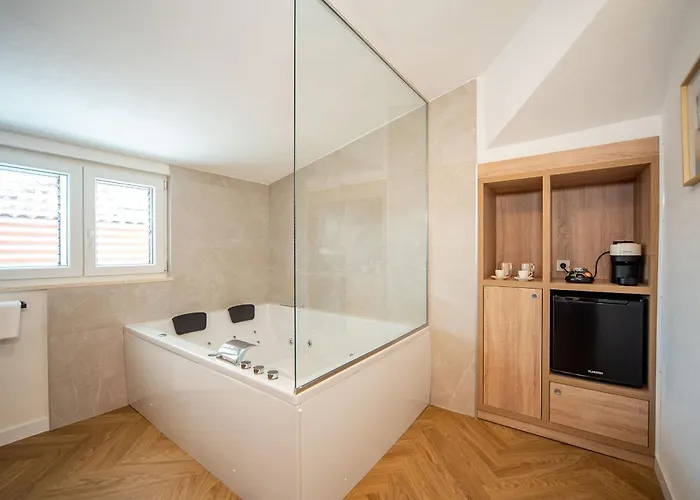 Lu Heritage & Palace Σπλιτ