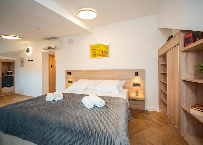 Lu Heritage & Palace