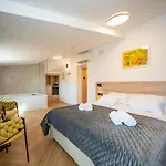Πανσιόν Lu Heritage & Palace 4*