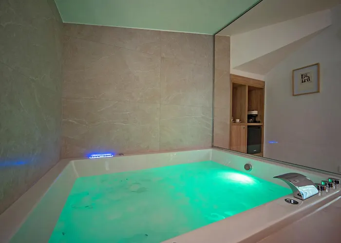 بيت ضيافة Lu Heritage & Palace 4*